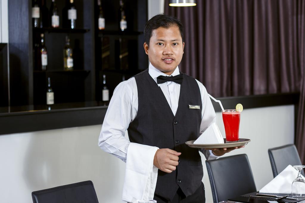 Hotel Esta Yangon Dış mekan fotoğraf