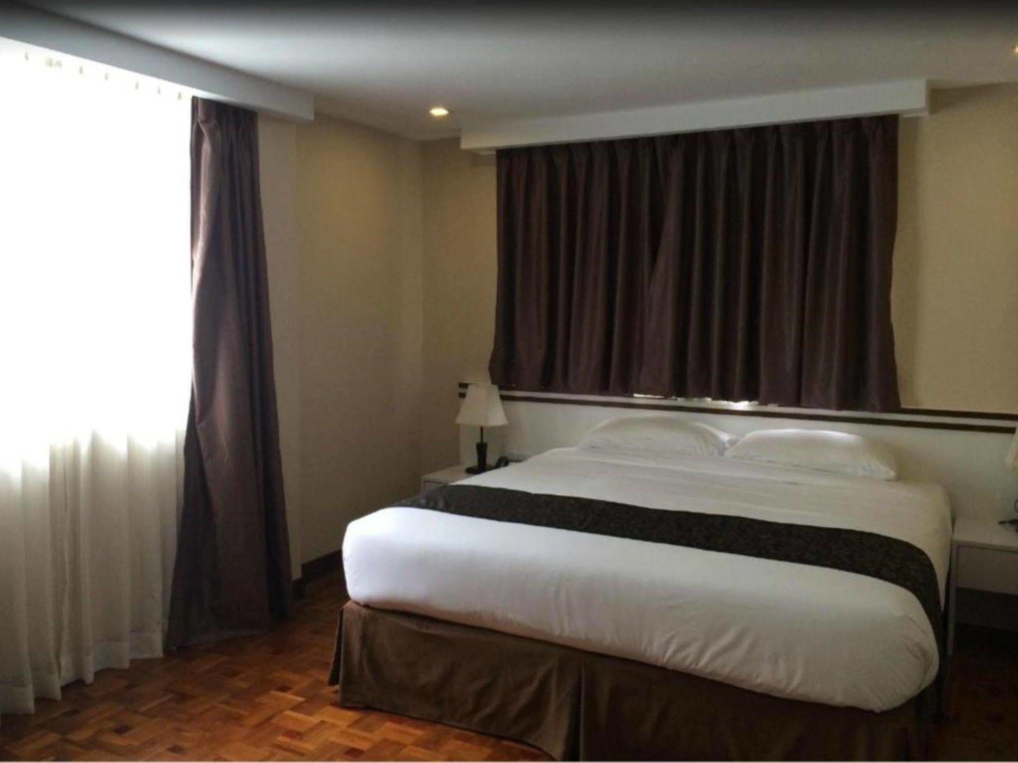 Hotel Esta Yangon Dış mekan fotoğraf